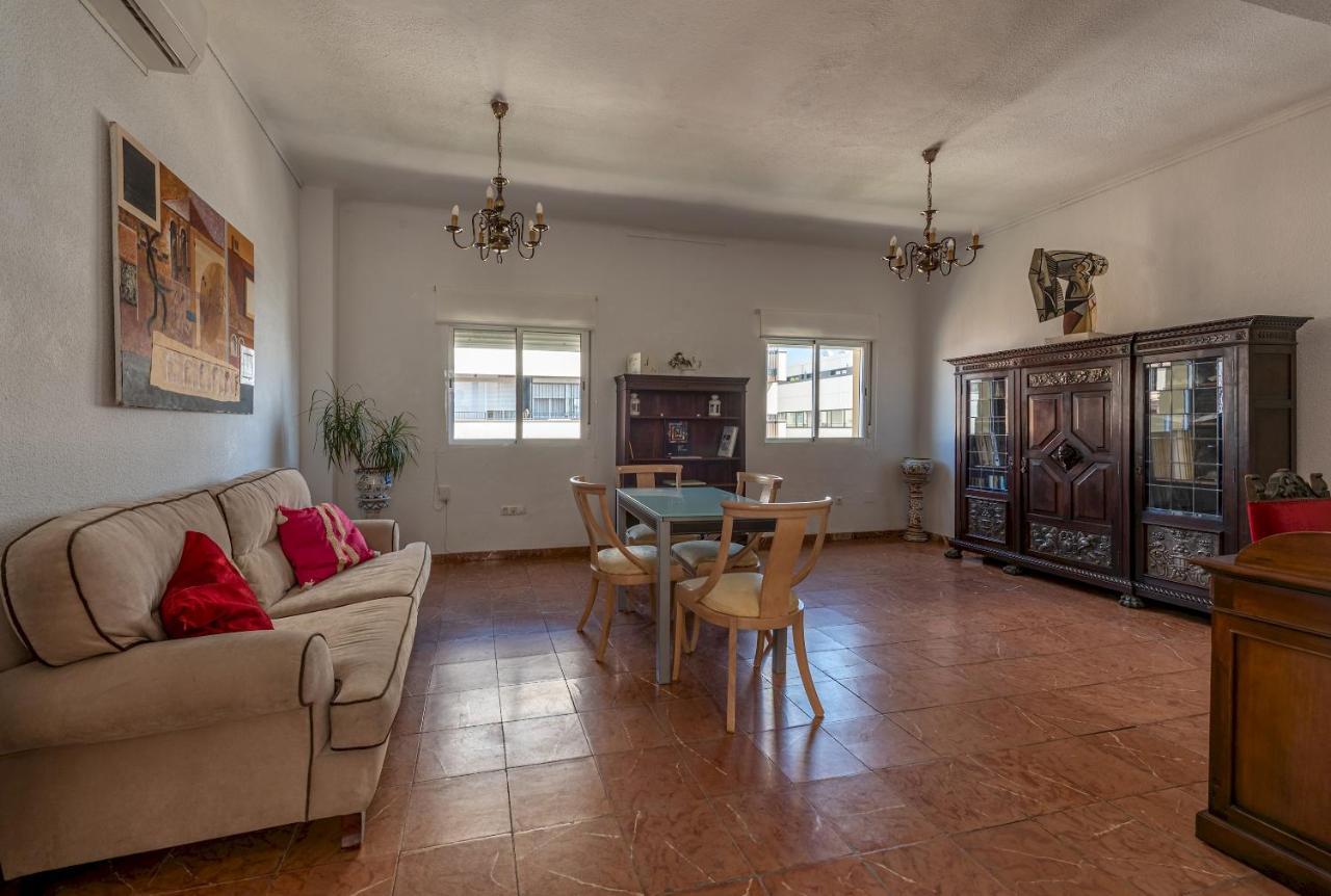 סביליה Wide And Traditional- 2Bd 1Bth- Gavidia מראה חיצוני תמונה
