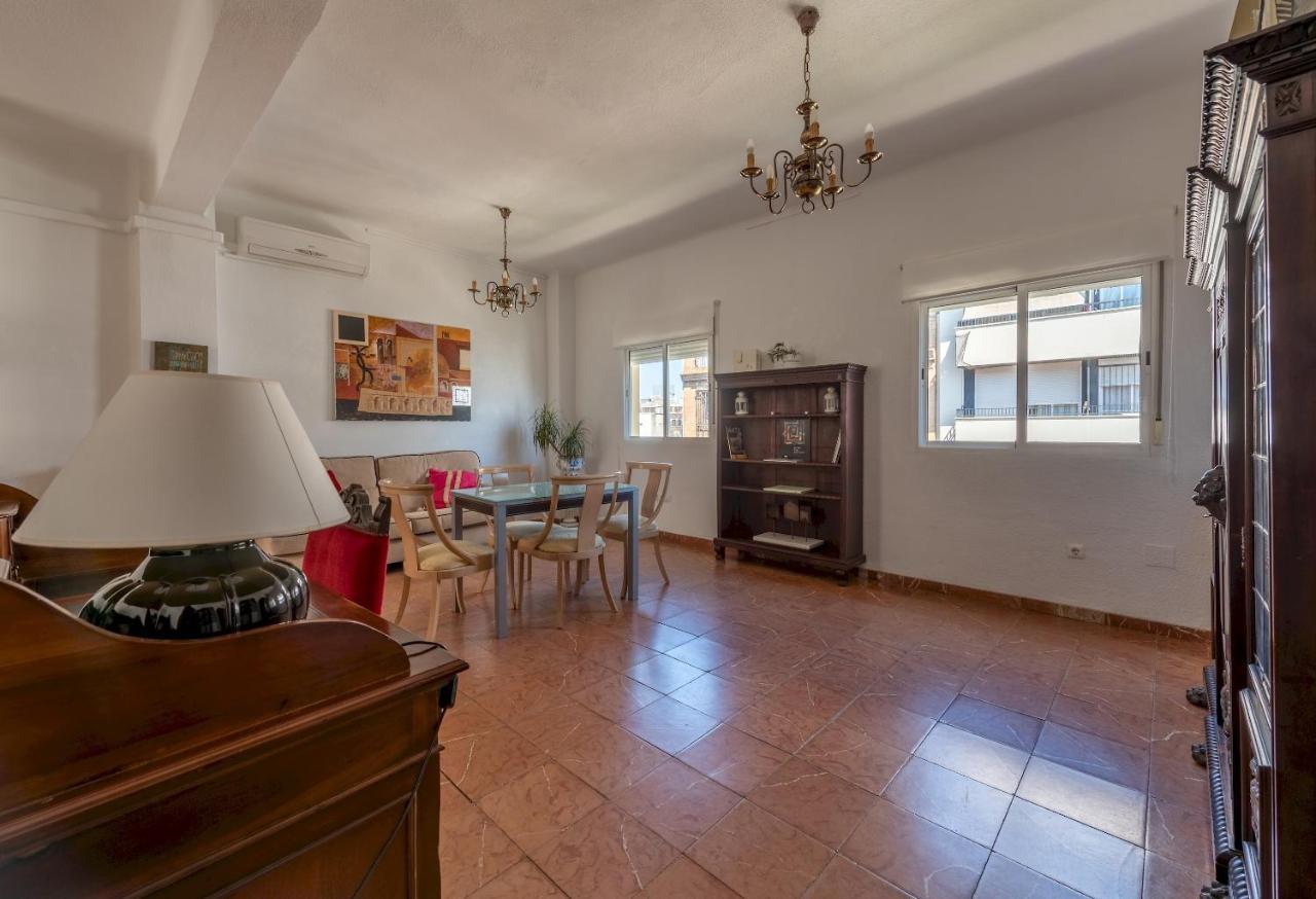 סביליה Wide And Traditional- 2Bd 1Bth- Gavidia מראה חיצוני תמונה